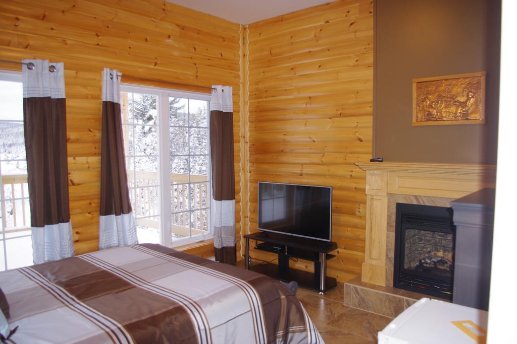 Auberge La Taniere Тадуссак Экстерьер фото