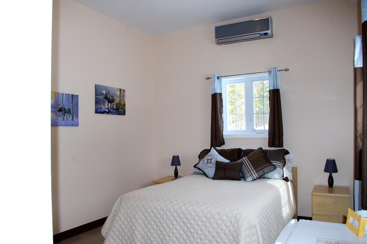 Auberge La Taniere Тадуссак Экстерьер фото