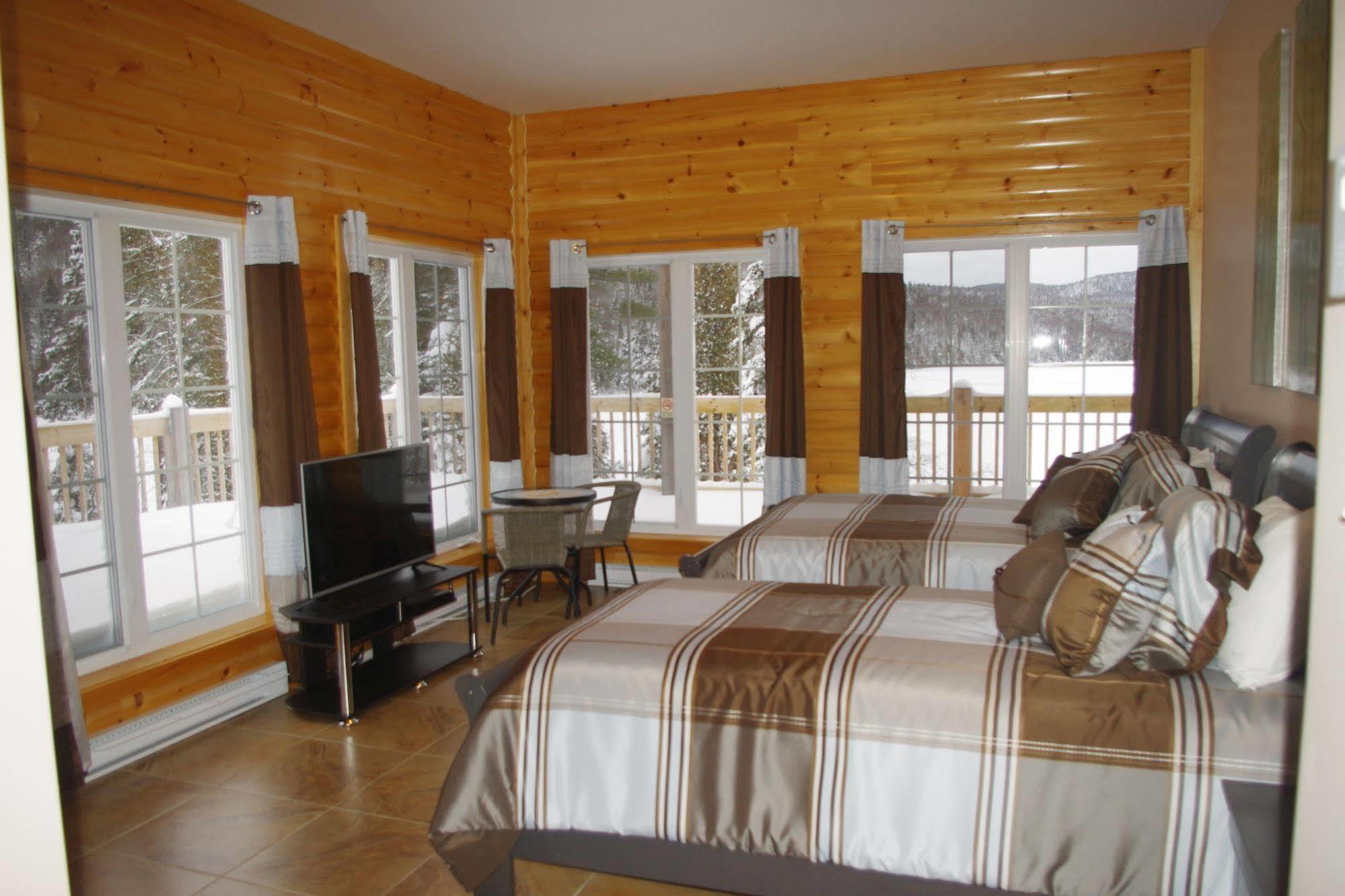 Auberge La Taniere Тадуссак Экстерьер фото